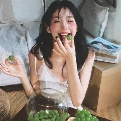 裸女岛恩仇记